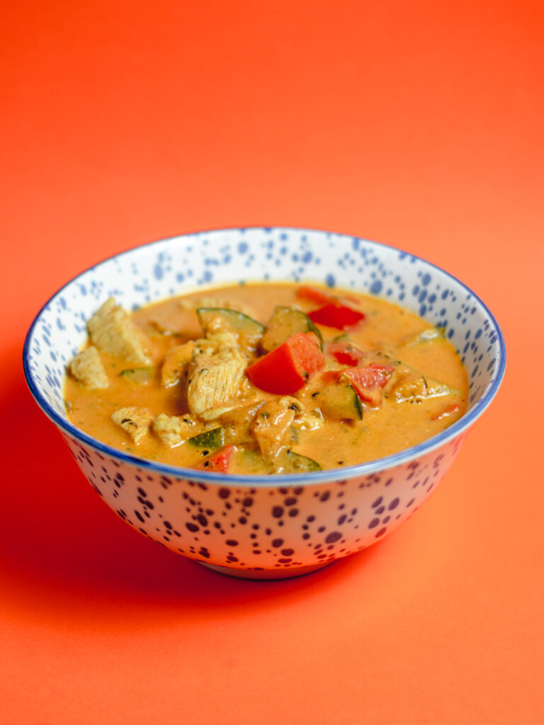 Orientalna zupa z indykiem